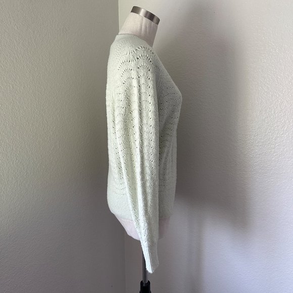 Uniqlo Light Soufflle Yarn Pointelle Crew Neck Long Sleeve Sweater Mint Color XS - Picture 3 of 7
